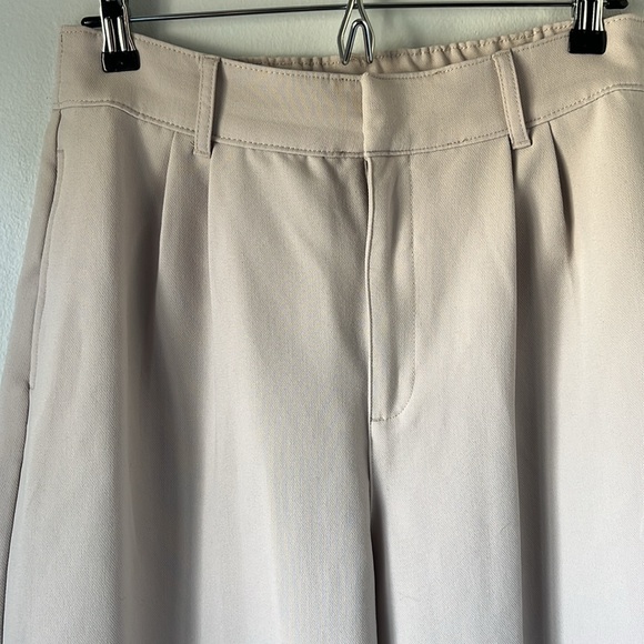 Abercrombie & Fitch Wide High Rise Wide Leg Trouser - Picture 3 of 7